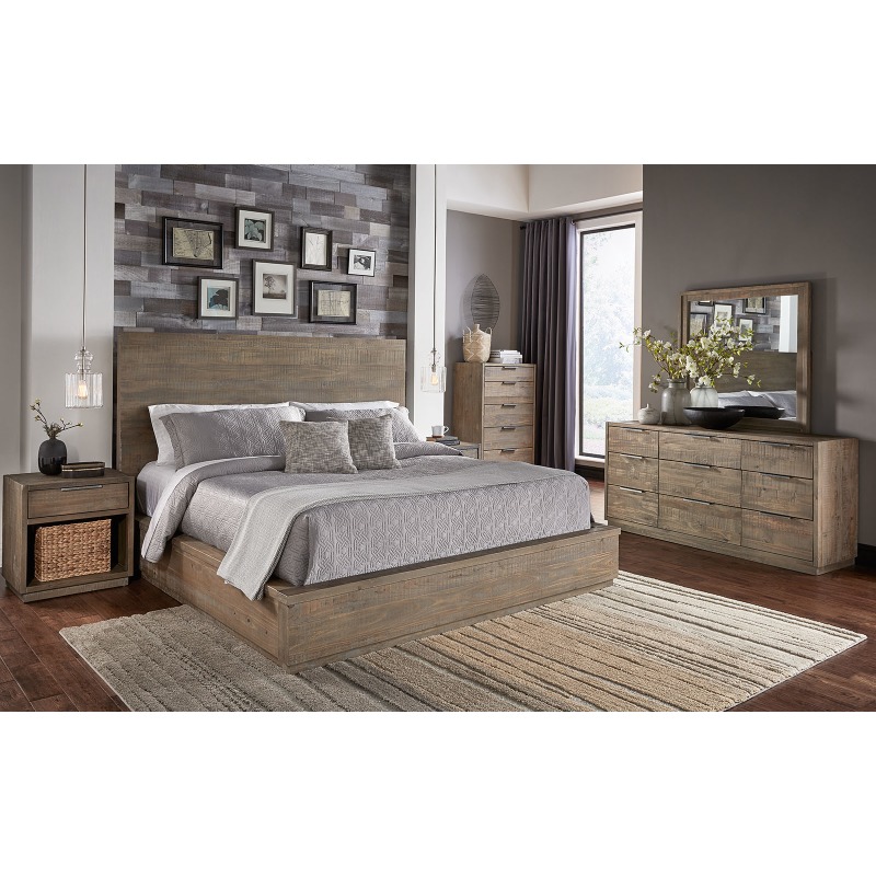 QUEEN PANEL BED