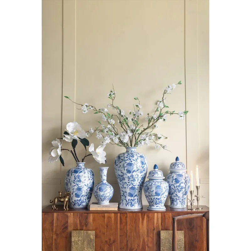 Blue &amp; White Motif Ginger Jar