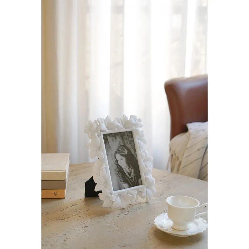 4X6 White Flower Photo Frame