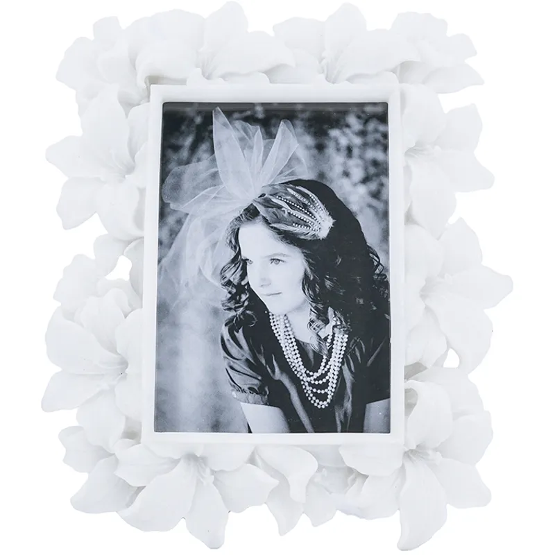 4X6 White Flower Photo Frame