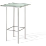 Aden Pub table