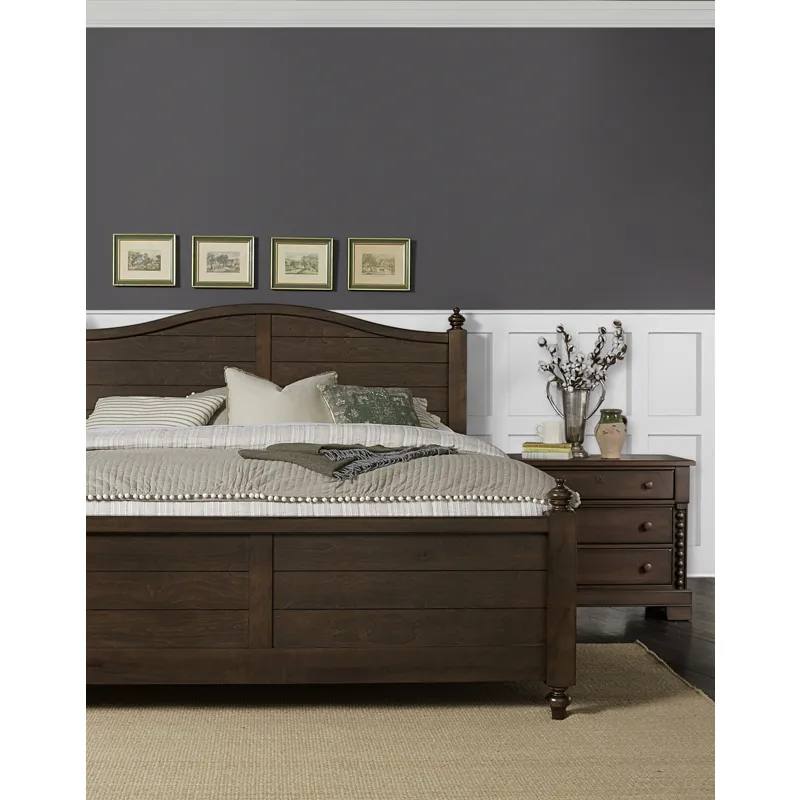 Queen Poster Footboard, Maple Syrup
