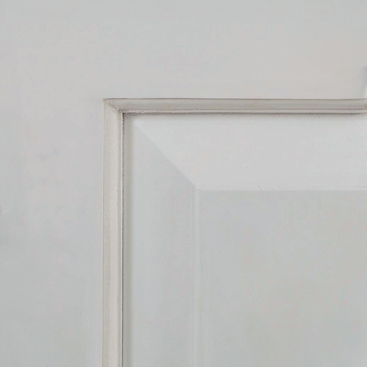 Architectural White / Fruit Wood