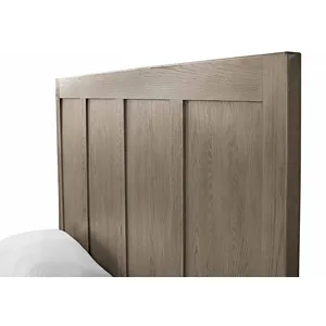 Abingdon Oak Queen Panel Bed