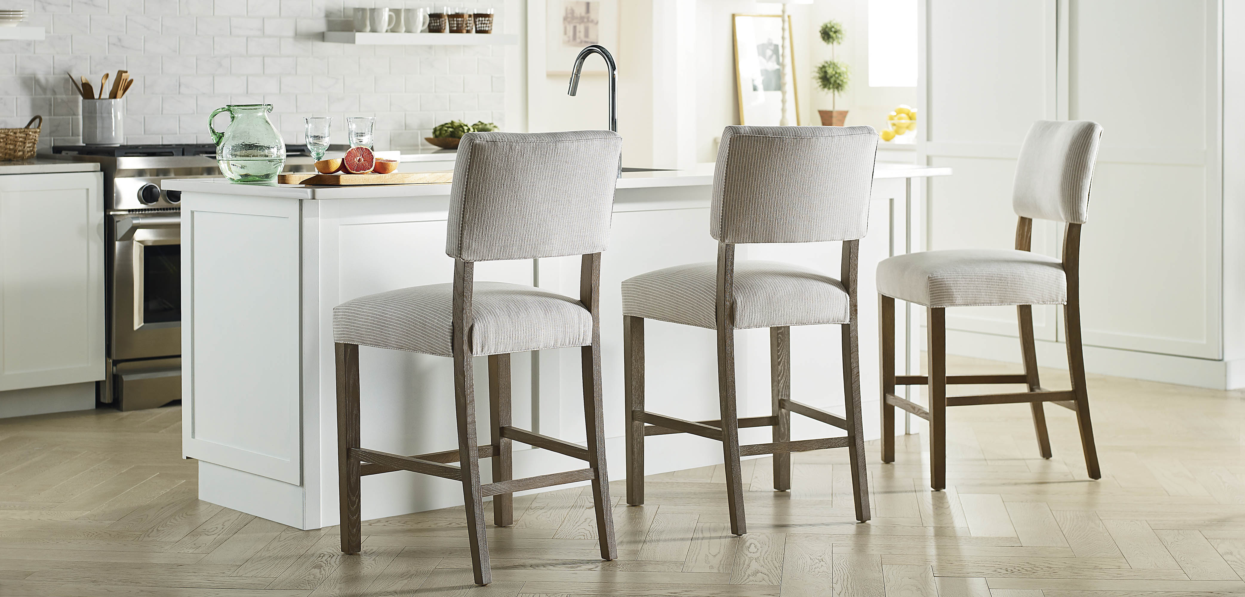 Benchmade Bailey Oak Counter Stool NIS782015773 by Bassett at Oskar