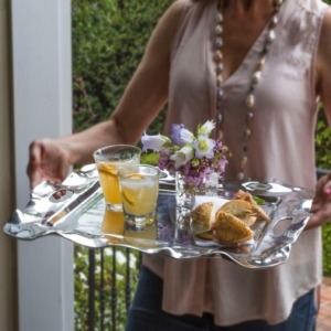 ELOISE LG TRAY W/ HANDLES