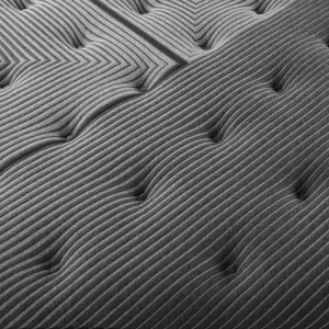 12_BRB22_BLACK_L-CLASS_MDPT_PLPT_DETAIL_TOP_PANEL_2000x2000.jpg