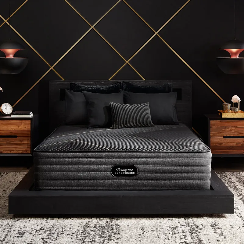01_BR22_Black_Hybrid_K-Class_PL_Room_Front_pillows_2000x2000.jpg