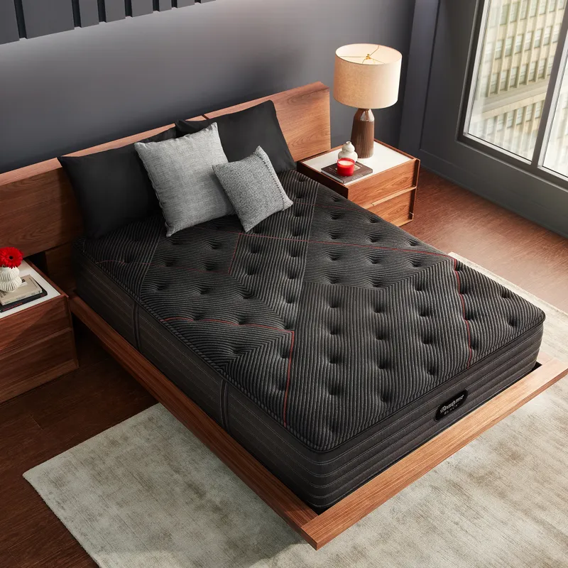07_BRB22_Black_C-Class_FM_Room_Overhead_Pillows_2000x2000.jpg