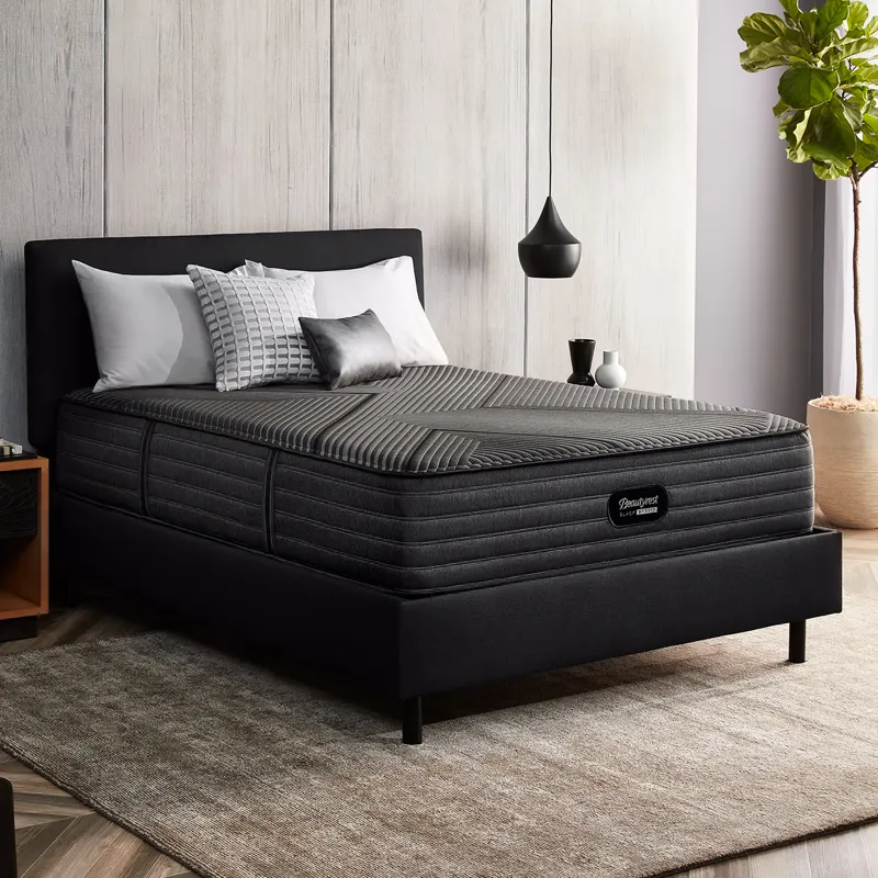 06_BR22_Black_Hybrid_L-Class_PL_Room_Angle_Pillows_2000x2000.jpg