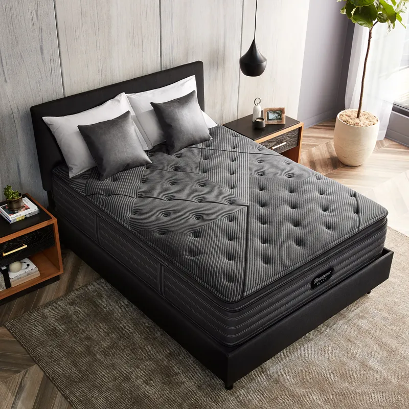 07_BRB22_Black_L-Class_PLPT_Room_Overhead_Pillows_2000x2000.jpg