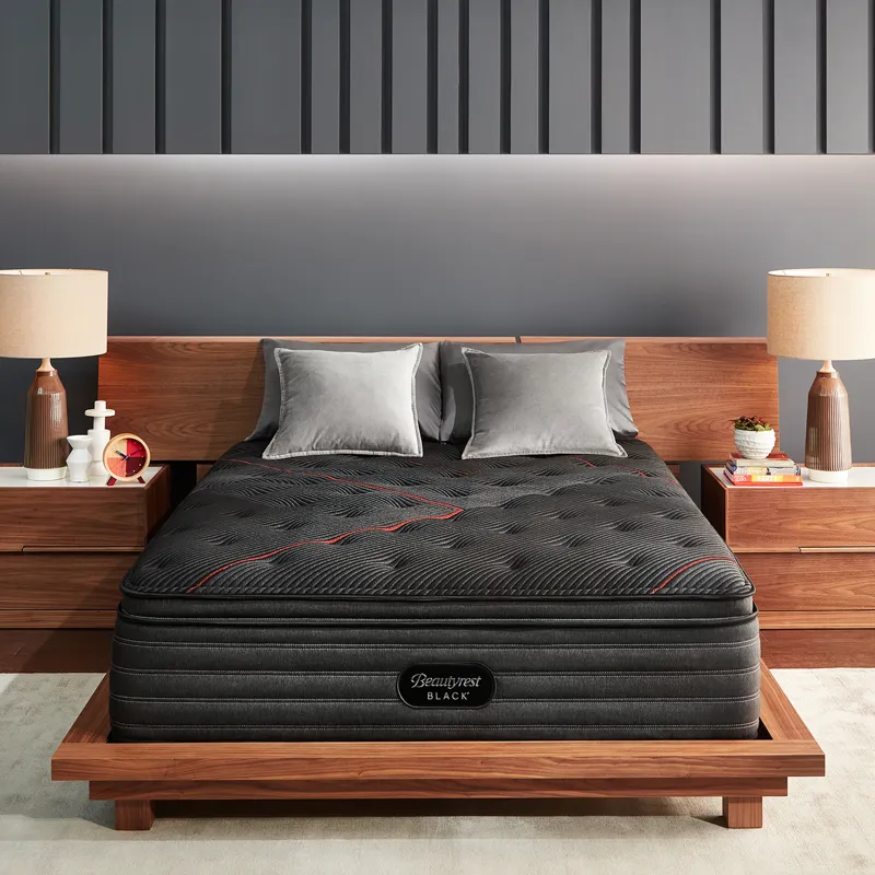 01_BRB22_Black_C-Class_PLPT_Room_Front_Pillows_2000x2000.jpg