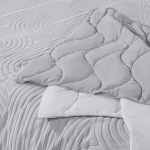 Cooling Performance® Throw