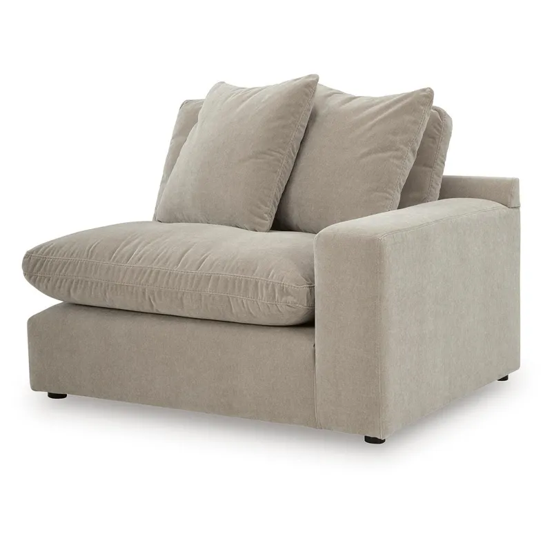Maxton Heights Right-Arm Facing Corner Chair