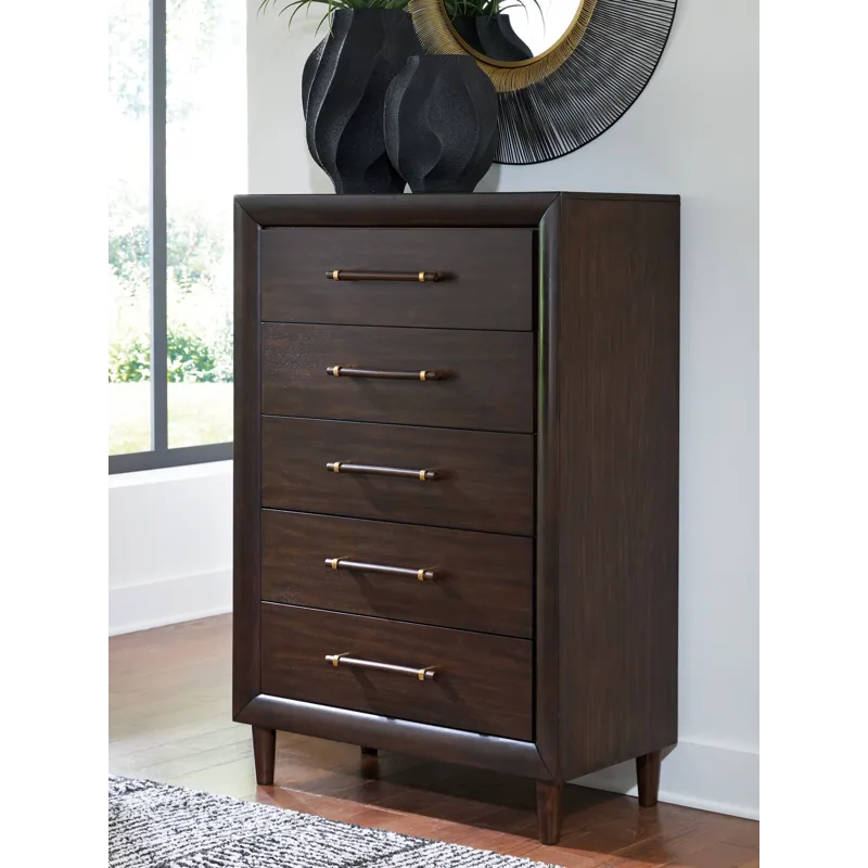 Dantenton Chest of Drawers