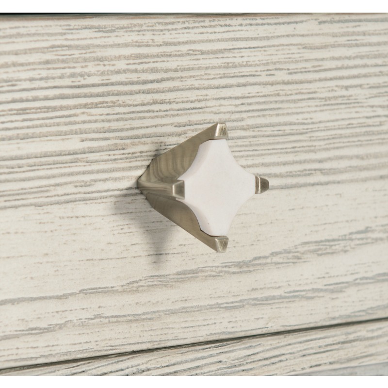 374-121hardware2.jpg