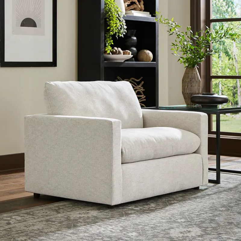 Knumelli Stationary Chair