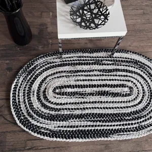Crafted Black White Oval Rug - 7\' x 9\'