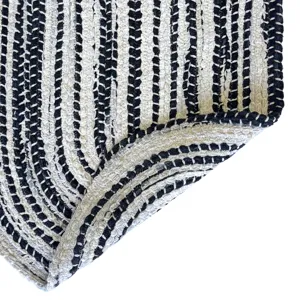 Crafted Black White Oval Rug - 7\' x 9\'