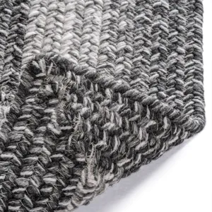 Sturbridge Coventry Gray Concentric Rectangle Rug - 1\'8\" x 2\'6\"