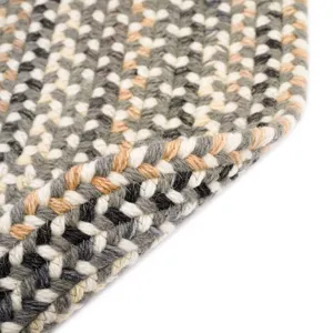 Bear Creek Grey Oval Rug - 8\" x 2\'4\"