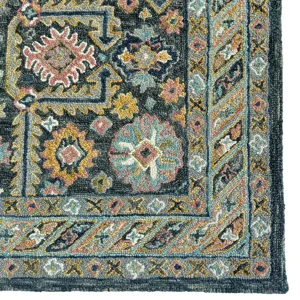 Avanti-Villa Dark Green Rectangle Rug - 2\'6\" x 8\'6\"