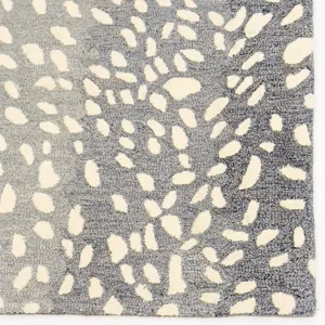 Serengeti-Antelope Sky Rectangle Rug - 2\'6\" x 8\'6\"