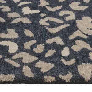 Serengeti-Cheetah River Rectangle Rug - 2\'6\" x 8\'6\"
