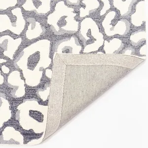 Serengeti-Leopard Sky Rectangle Rug - 2\'6\" x 8\'6\"