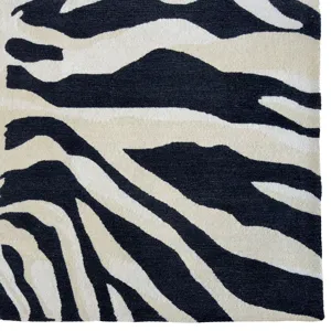 Serengeti-Zebra Black Rectangle Rug - 2\'6\" x 8\'6\"
