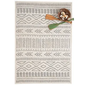 Retreat-Lodge Ivory Rectangle Rug - 5\'3\" x 7\'6\"