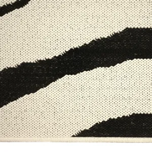 Cape Town Black Rectangle Rug - 5\'3\" x 7\'6\"