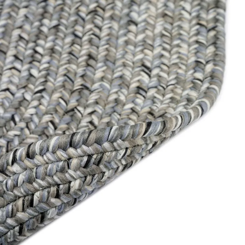 Sea Glass Smoky Quartz Oval Rug - 1\'8\" x 2\'6\"