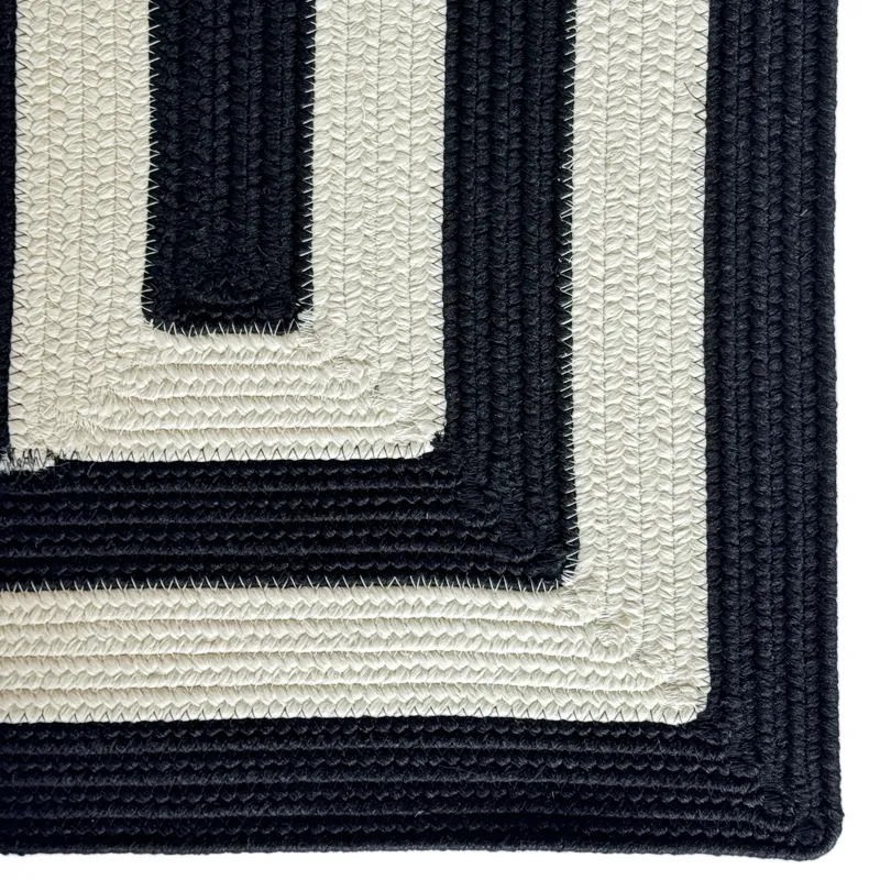 Timeless Black Concentric Rectangle Rug - 2\' x 8\'