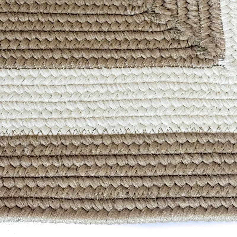 Timeless Camel Concentric Rectangle Rug - 5\'6\" x 5\'6\"