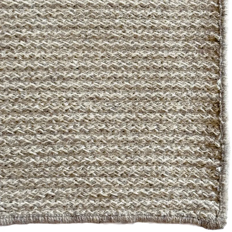 Litchfield Ecru Cross Sewn Rectangle Rug - 4\' x 6\'