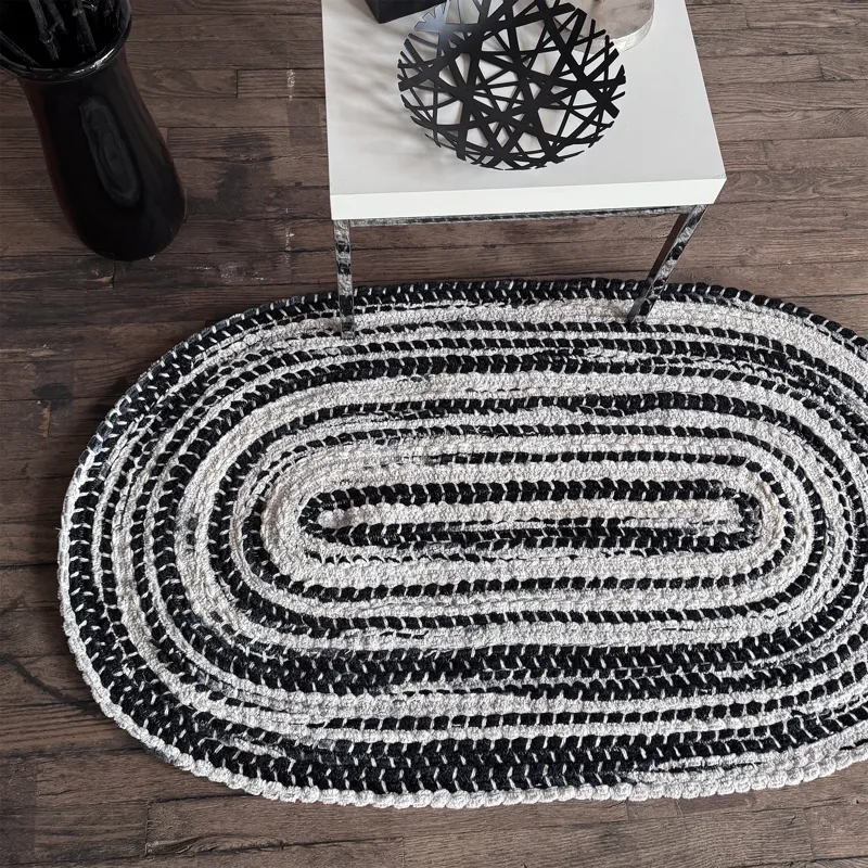 Crafted Black White Oval Rug - 7\' x 9\'
