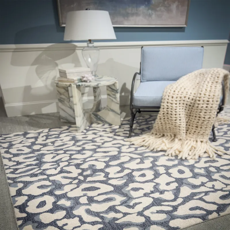 Serengeti-Leopard Sky Rectangle Rug - 2\'6\" x 8\'6\"