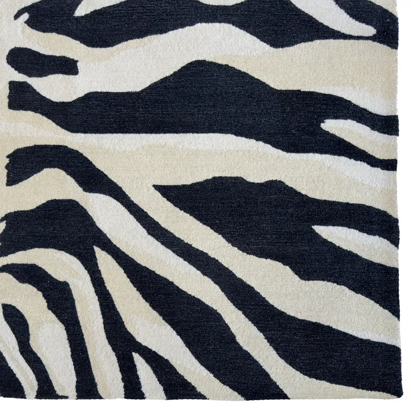 Serengeti-Zebra Black Rectangle Rug - 2\'6\" x 8\'6\"