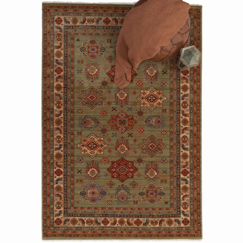 Lineage-Medallion Laurel Rectangle Rug - 5\'3\" x 7\'10\"