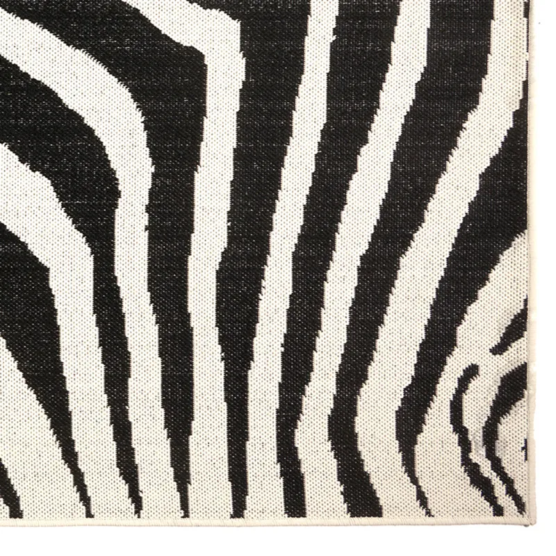 Cape Town Black Rectangle Rug - 5\'3\" x 7\'6\"