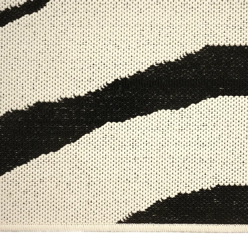 Cape Town Black Rectangle Rug - 5\'3\" x 7\'6\"