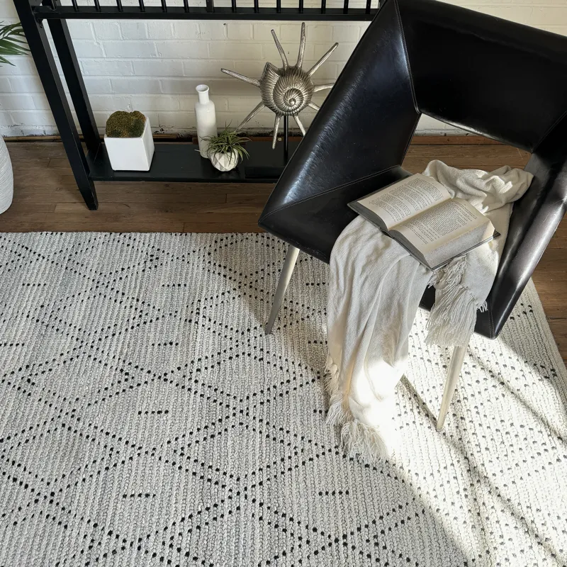 Geometrics Gray Rectangle Rug - 7\'9\" x 9\'9\"