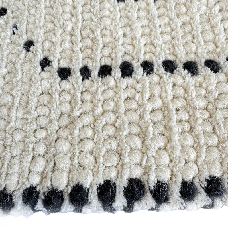 Geometrics Ivory Black Rectangle Rug - 5\' x 8\'