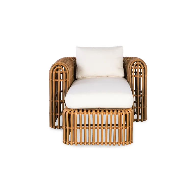Carrier and Company Outdoor Gio Outdoor Laf Chaise