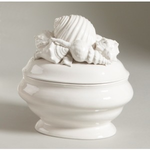 43-0170 Shell Ceramic Tureen