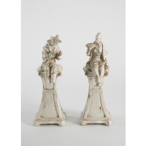 43-0233 Chin Fig On Pdstl-pr