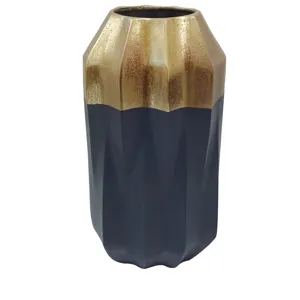 Large Jinya Vase