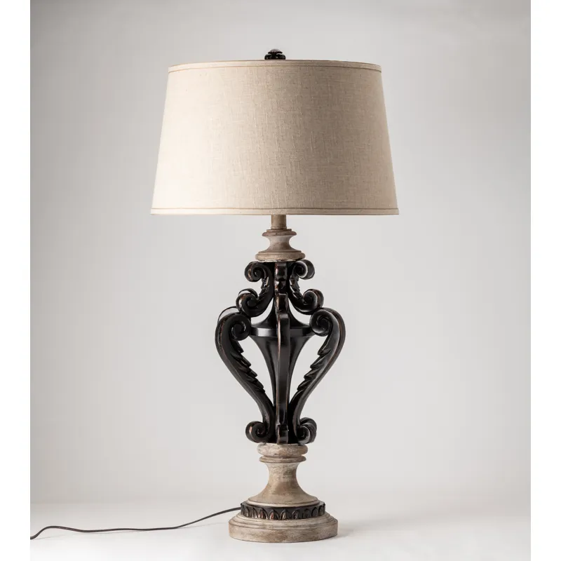 La Cour Table Lamp