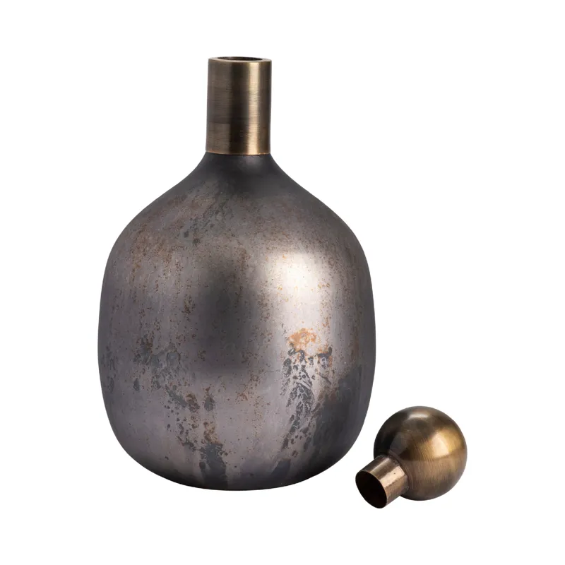 Medium Ritz Covered Urn